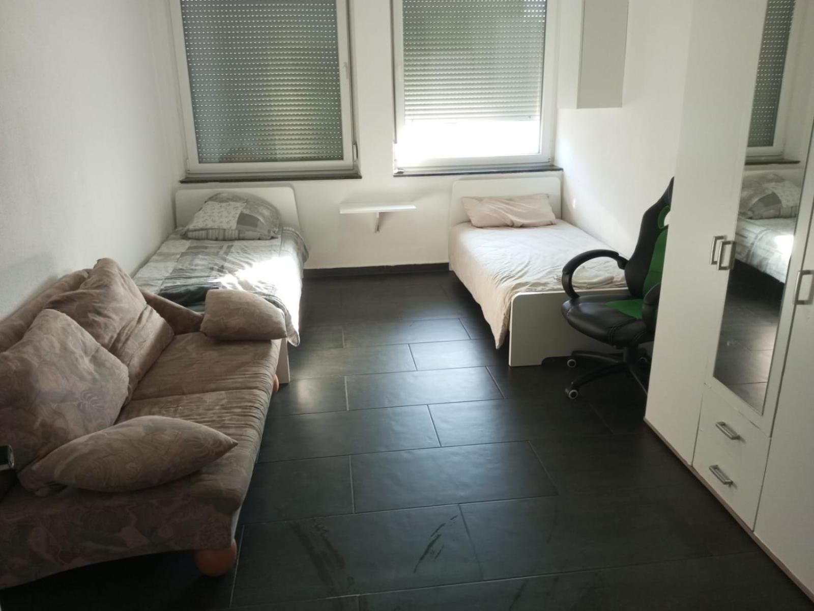 Gemuetliches Lisa Zimmer Mit Gemeinschaftskueche Heilbronn Zentrum Екстериор снимка